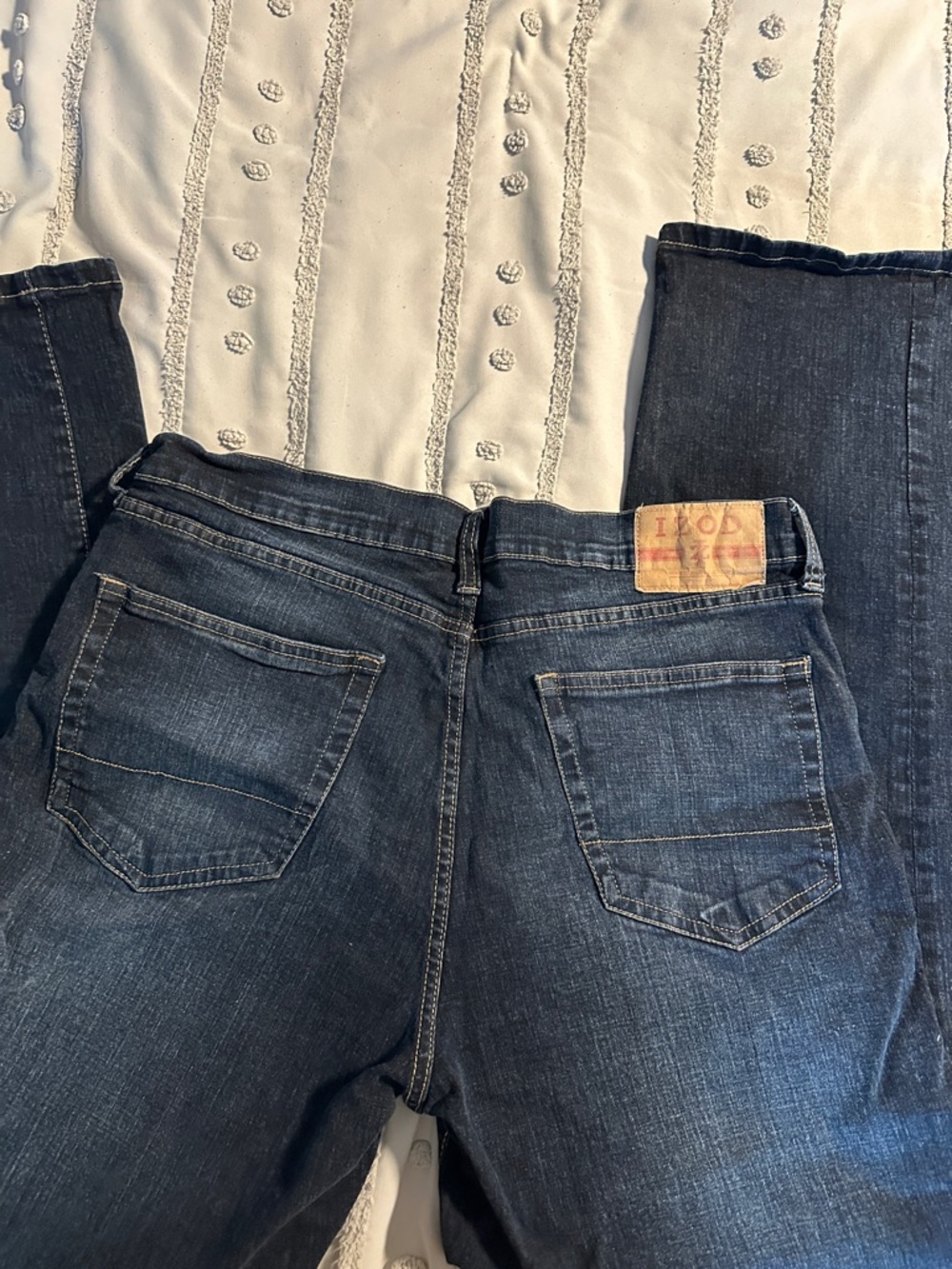 Izod Men’s Straight-Leg Jeans in Dark Wash- Classic Denim Relaxed Fit 38x32